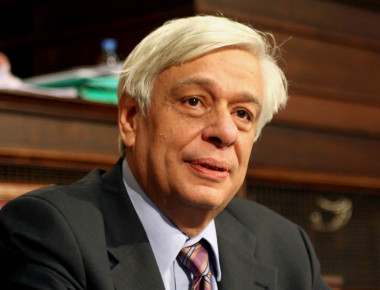 Συγχαρητήρια δέχτηκε ο Μ.Γλέζος για τη στάση του στο Δίστομο απο τον Π.Παυλόπουλο